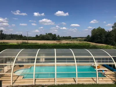 Piscine de l'établissement Gîte des Gâtines 3 étoiles ou située à proximité