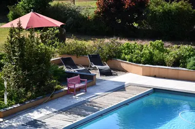 Piscine de l'établissement La Californie ou située à proximité