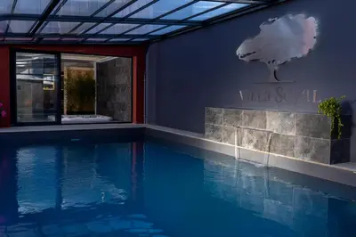 Piscine de l'établissement Villa Seyal - avec piscine - jacuzzi - sauna & climatisation ou située à proximité
