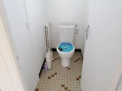Salle de bains dans l'établissement Caravane Esterel chez un propriétaire
