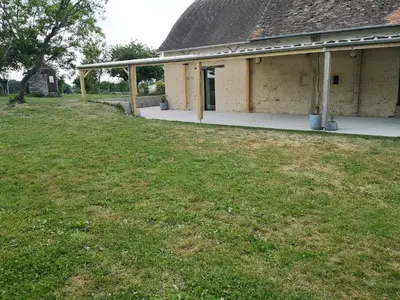 Jardin de l'établissement Gite de la Gandonnière - Au pied du circuit des 24hr, pour 10 à 31 personnes
