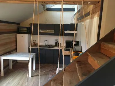 Cuisine ou kitchenette dans l'établissement L'Escale - Maison avec Jardin - 4min du Zoo de Beauval
