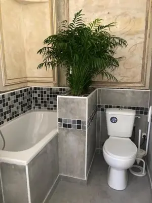 Salle de bains dans l'établissement Hôtel du marquis De Broc