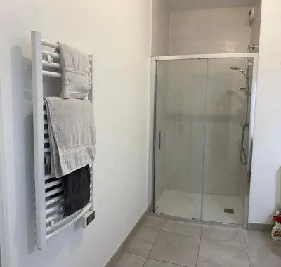 Salle de bains dans l'établissement Appartement calme,lumineux ,hyper centre TOURS