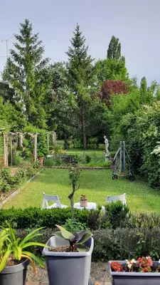 Jardin de l'établissement Le Pavillon Tilia