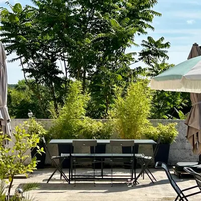 Jardin de l'établissement La Grenouillère - Chambre d'hôtes de charme