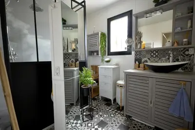 Salle de bains dans l'établissement MAISON DE VILLE