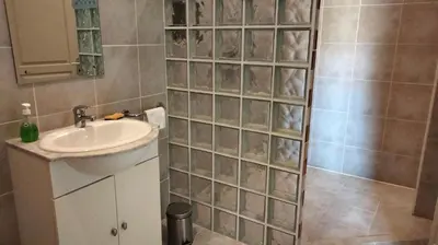 Salle de bains dans l'établissement Gîte de l'Octroy Poitou