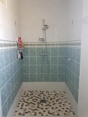 Salle de bains dans l'établissement Chambre privée des 2 Clochers