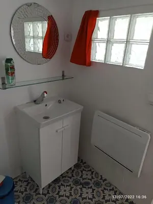 Salle de bains dans l'établissement Le Roi des chats, gîte proche de Beauval et des châteaux