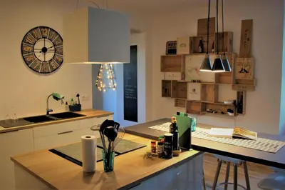 Cuisine ou kitchenette dans l'établissement Logis Escale - grand gîte, piscine