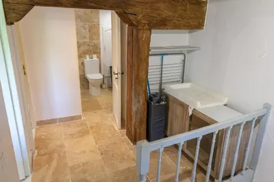 Salle de bains dans l'établissement Maison proche Zoo de Beauval et des Châteaux.
