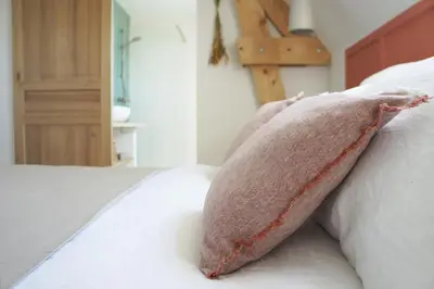 Un ou plusieurs lits dans un hébergement de l'établissement Maison Chemin, chambres d'hôtes à Amboise