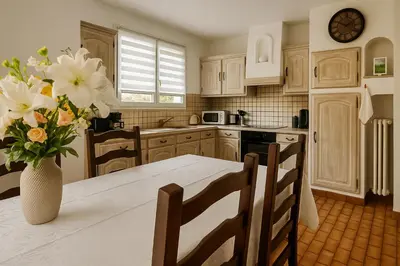 Cuisine ou kitchenette dans l'établissement maison individuel proche des châteaux et Amboise avec jardin clos