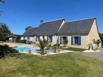 Piscine de l'établissement Chez Aurélie & Sacha ou située à proximité