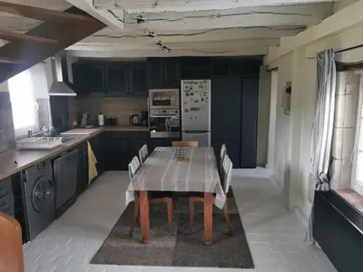 Cuisine ou kitchenette dans l'établissement Gîte L'Escale Charmante