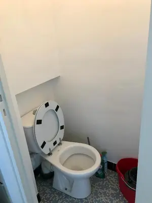 Salle de bains dans l'établissement Appart Gare TGV vue panoramique sur la ville