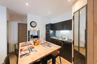 Cuisine ou kitchenette dans l'établissement L'Atelier Flanelle