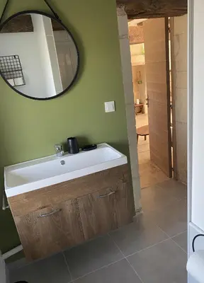 Salle de bains dans l'établissement Gîte de charme 