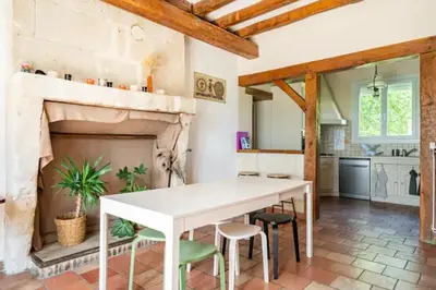 Cuisine ou kitchenette dans l'établissement Grand Gîte du Coudray