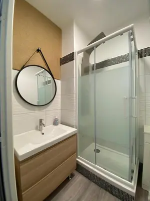 Salle de bains dans l'établissement Le Parmentier - 1 place de parking privée - 3km du zoo de Beauval