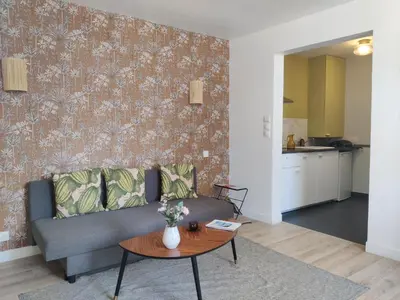 Cuisine ou kitchenette dans l'établissement Bel appart avec chambre séparée à 5min Gare & Vinci, Stationnement Rue Gratuit