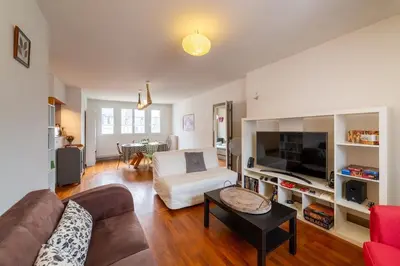 Télévision ou salle de divertissement dans l'établissement L'Averia - Appartement spacieux en hypercentre