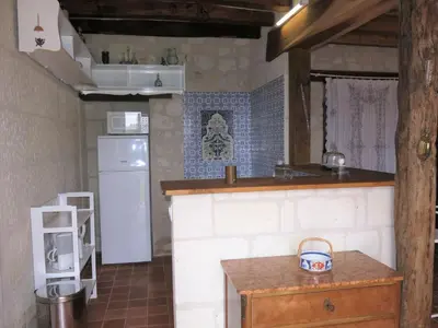 Cuisine ou kitchenette dans l'établissement Holiday Home Les Landes du Chinonais by Interhome