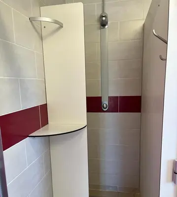 Salle de bains dans l'établissement Camping Onlycamp La Gâtine