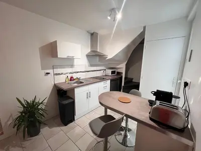 Cuisine ou kitchenette dans l'établissement YellowHouse - CosyHouseByJanna