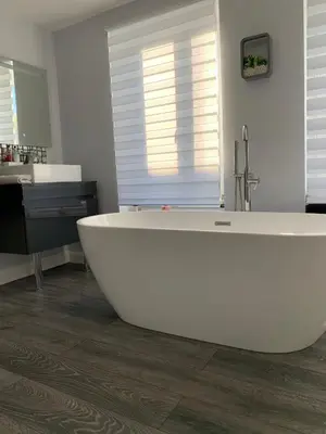 Salle de bains dans l'établissement The Grey House