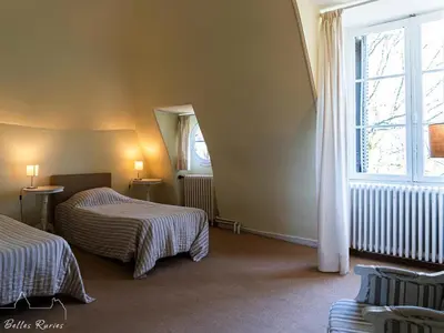 Un ou plusieurs lits dans un hébergement de l'établissement Château XVIIIème, Piscine Chauffée, Sauna, Forêt Privée, Proximité Châteaux de la Loire - FR-1-381-46
