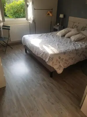 Un ou plusieurs lits dans un hébergement de l'établissement Chambre à 10 minutes du circuit des 24H du MANS et à 5 minutes sortie Autoroute A11