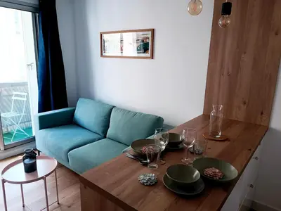 Coin salon dans l'établissement Charmant Studio Refait à neuf Centre de Tours