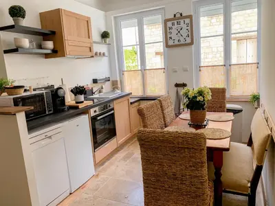 Cuisine ou kitchenette dans l'établissement Fontevraud Les Chambres