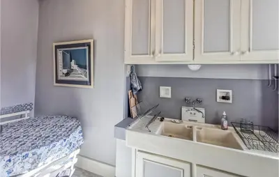Un ou plusieurs lits dans un hébergement de l'établissement Cozy Apartment In Blois With Wifi