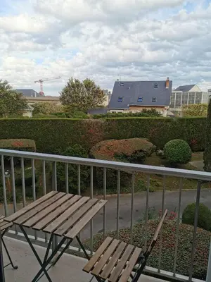 Balcon ou terrasse dans l'établissement Homestay - Chambre chez habitant, Gare, Châteaux et Loire à Vélo