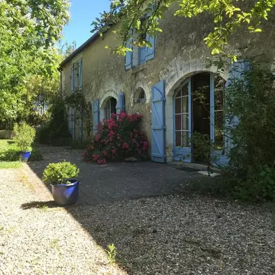 Large family house for young and old in great calm in South Touraine