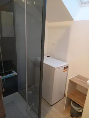 Salle de bains dans l'établissement Le Blason du Poête