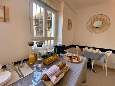 Nourriture dans l'hôtel ou à proximité