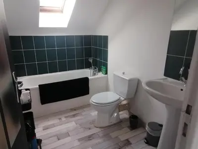 Salle de bains dans l'établissement Appartement climatisé avec parking privé gratuit