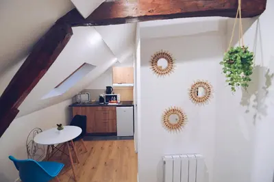 Cuisine ou kitchenette dans l'établissement Studios Lsquare Residence AFPA