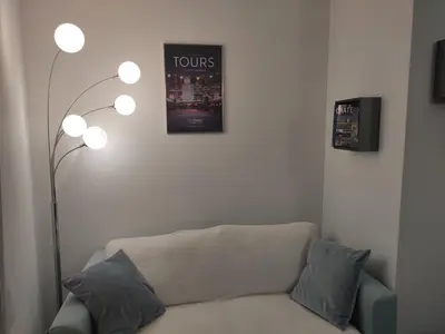 Coin salon dans l'établissement Superbe T2 proche cathédrale et Loire