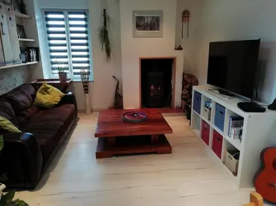 Télévision ou salle de divertissement dans l'établissement Charmante maison de village en Val de Loire