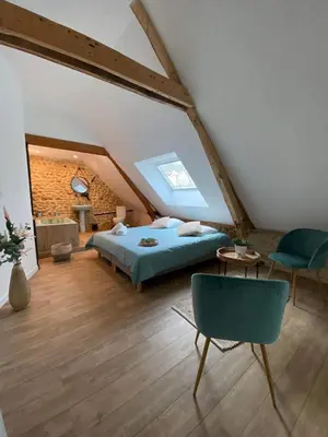Un ou plusieurs lits dans un hébergement de l'établissement Sophie LE FEUVRE - Soins Energétiques