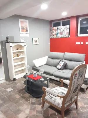 Coin salon dans l'établissement Maison confortable à Loches + Jardin spacieux