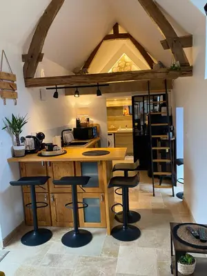 Cuisine ou kitchenette dans l'établissement Tiny housse la Poitevinière