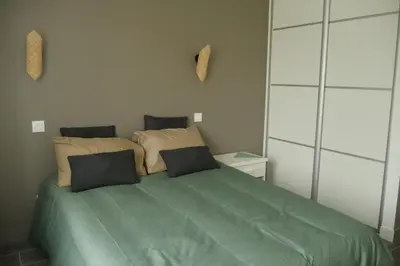Un ou plusieurs lits dans un hébergement de l'établissement Logement à 100m du virage d'Arnage- Circuit des 24h du Mans - 6 personnes