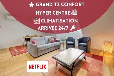 Coin salon dans l'établissement Appartement Confort, Hyper Centre à Tours, Climatisation