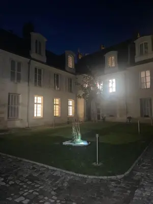 Jardin de l'établissement TOURS quartier halles 70m2
